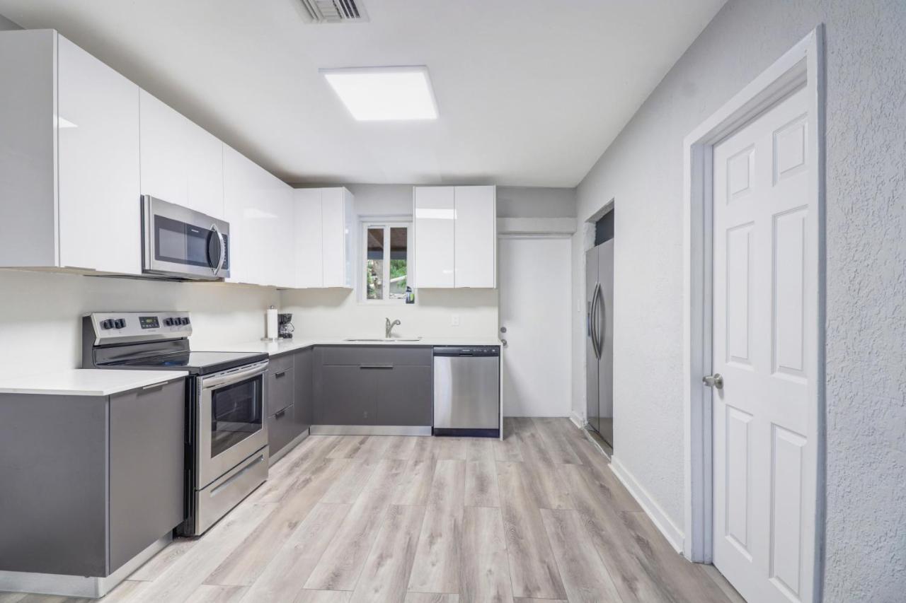 Spacious And Luxurious Home Centrally Located Between Miami And Ft. Lauderdale 미라마 외부 사진